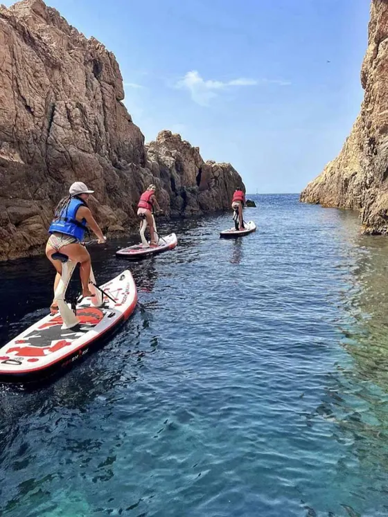 Door de rotskloof — Drie op een rij