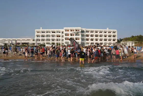 Sabaudia staat op het strand — Aankomst na 375 km, Italië